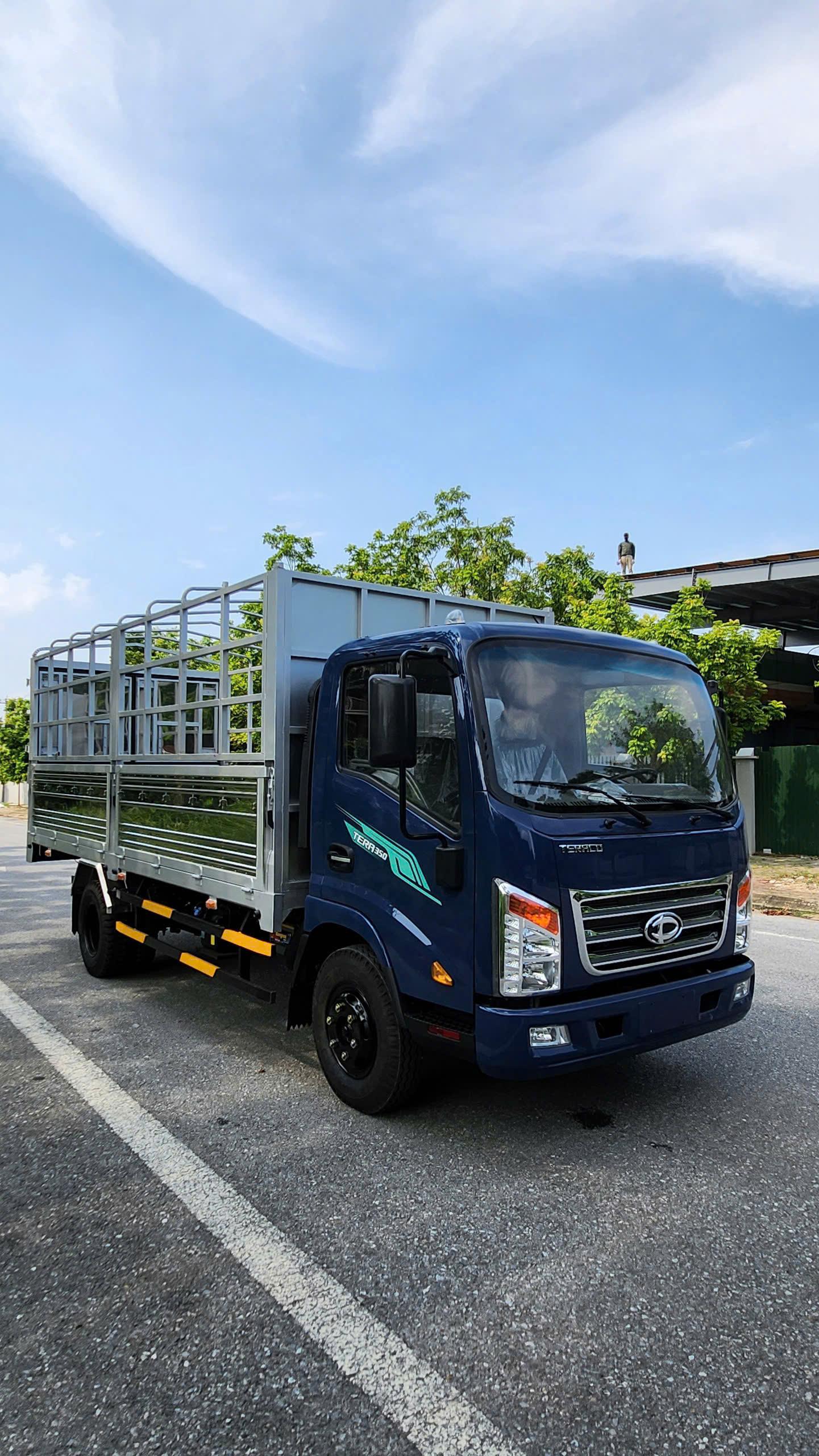 TERA350 THÙNG MUI BẠT