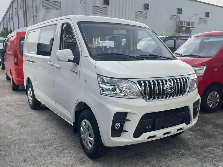 Phiên bản xe tải van 5 chỗ